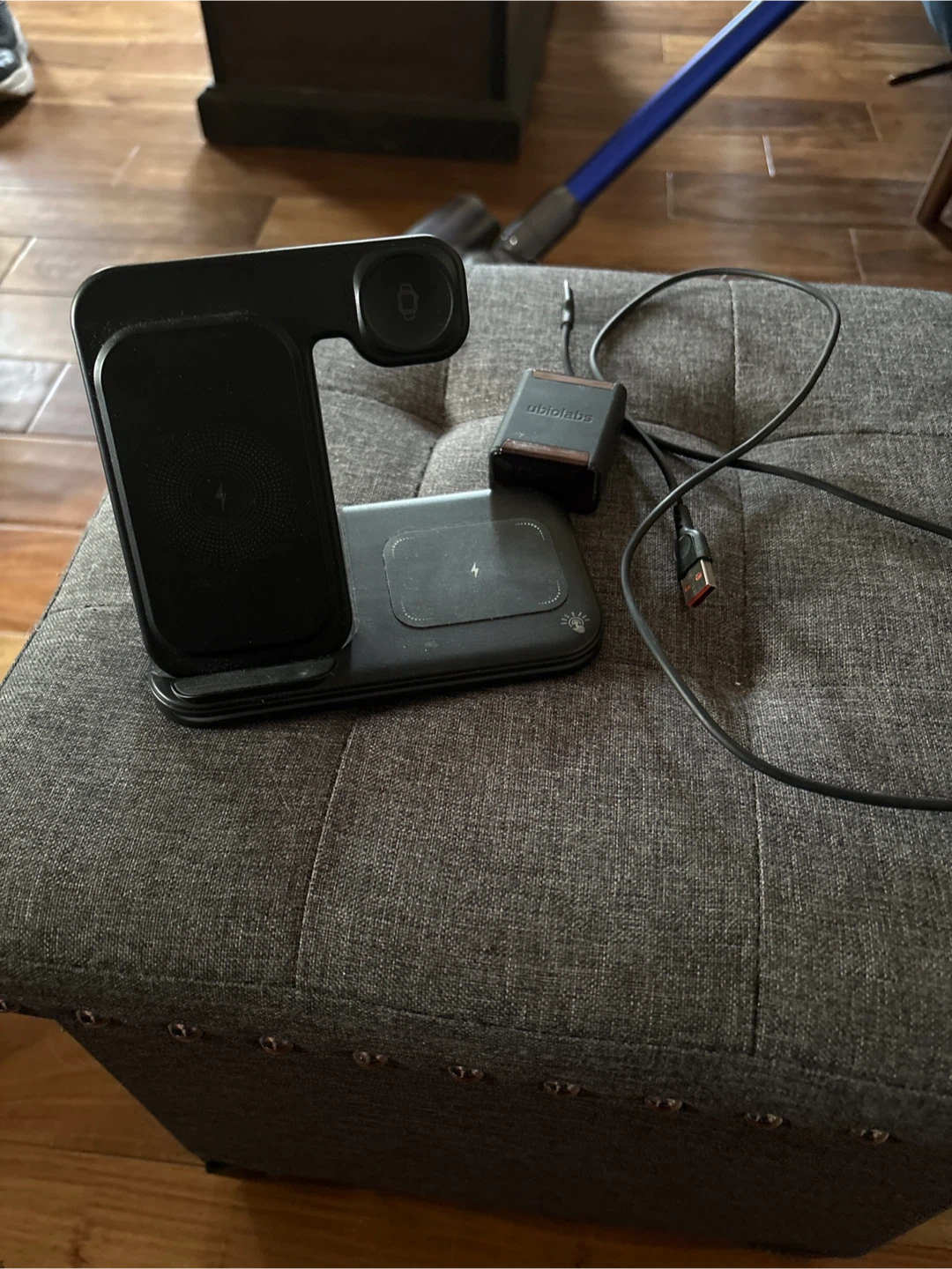 3-in-1 Wireless Charging Station with USB Adapter - photo 3