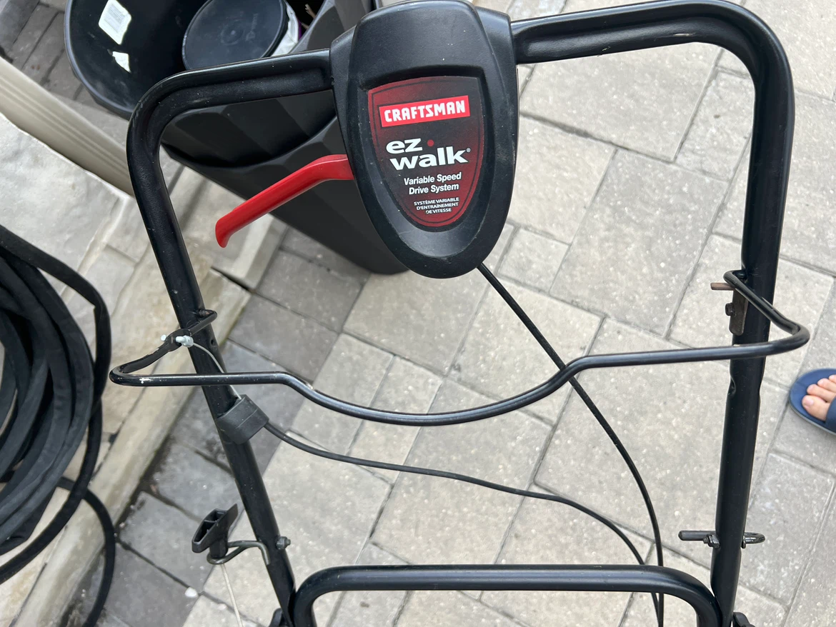Craftsman 21” Self-Propelled Honda GCV160 Lawn Mower - photo 4