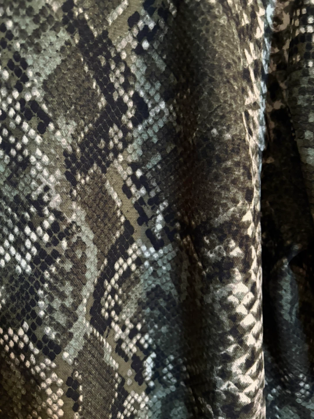 H&M Snake Print Long Sleeve Dress Size 8 - photo 2