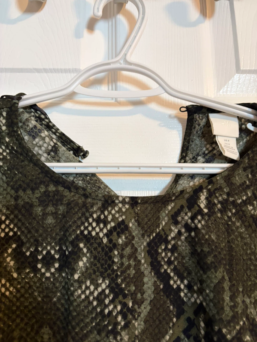 H&M Snake Print Long Sleeve Dress Size 8 - photo 3