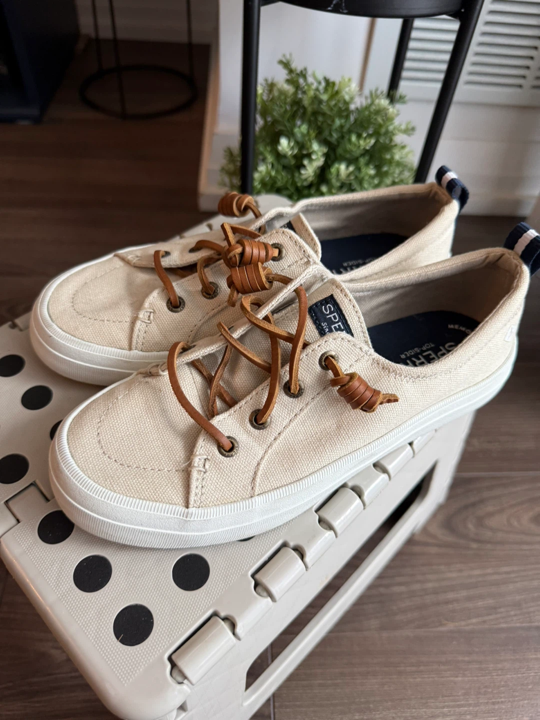 MOVE OUT SALE! Sperry Women’s Canvas Sneakers - photo 2