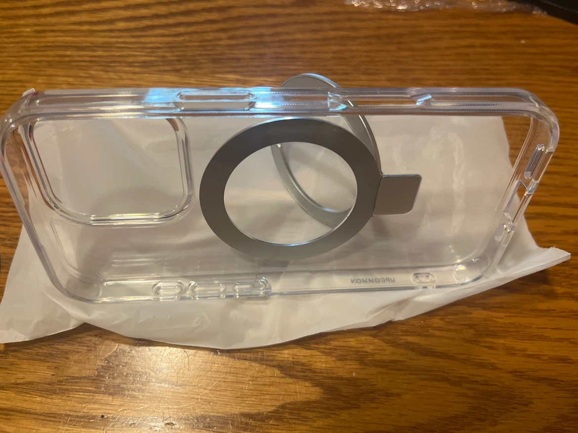 iPhone 16 Pro case with stand - photo 2