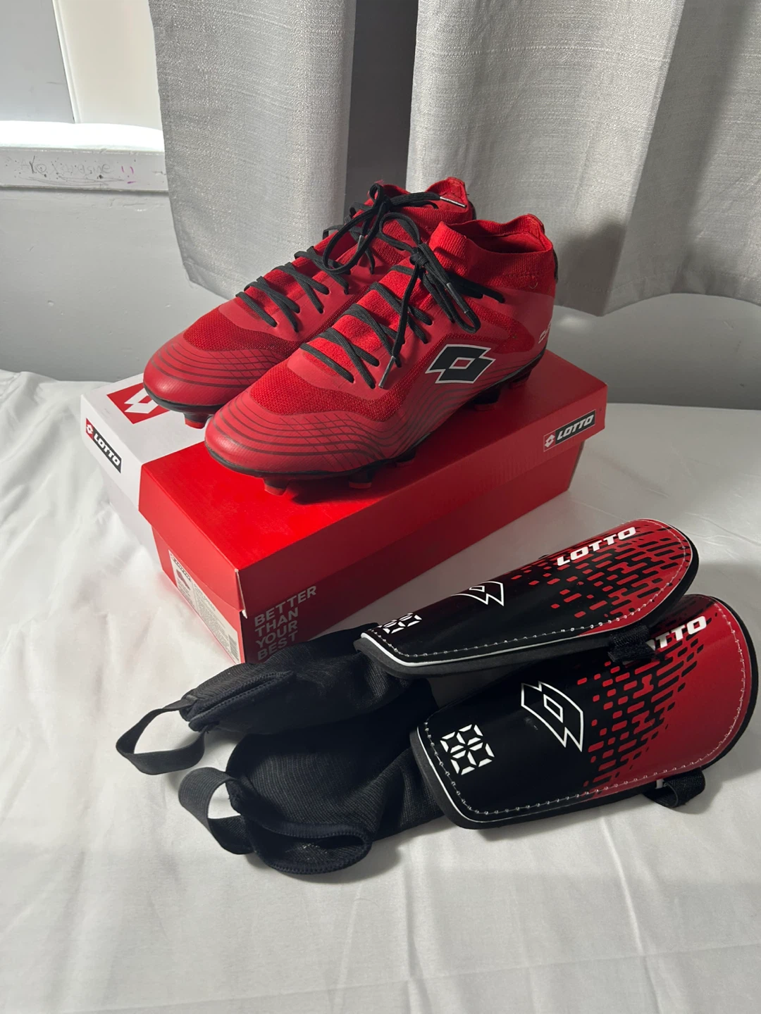 Lotto Soccer Cleats with Shin Guards