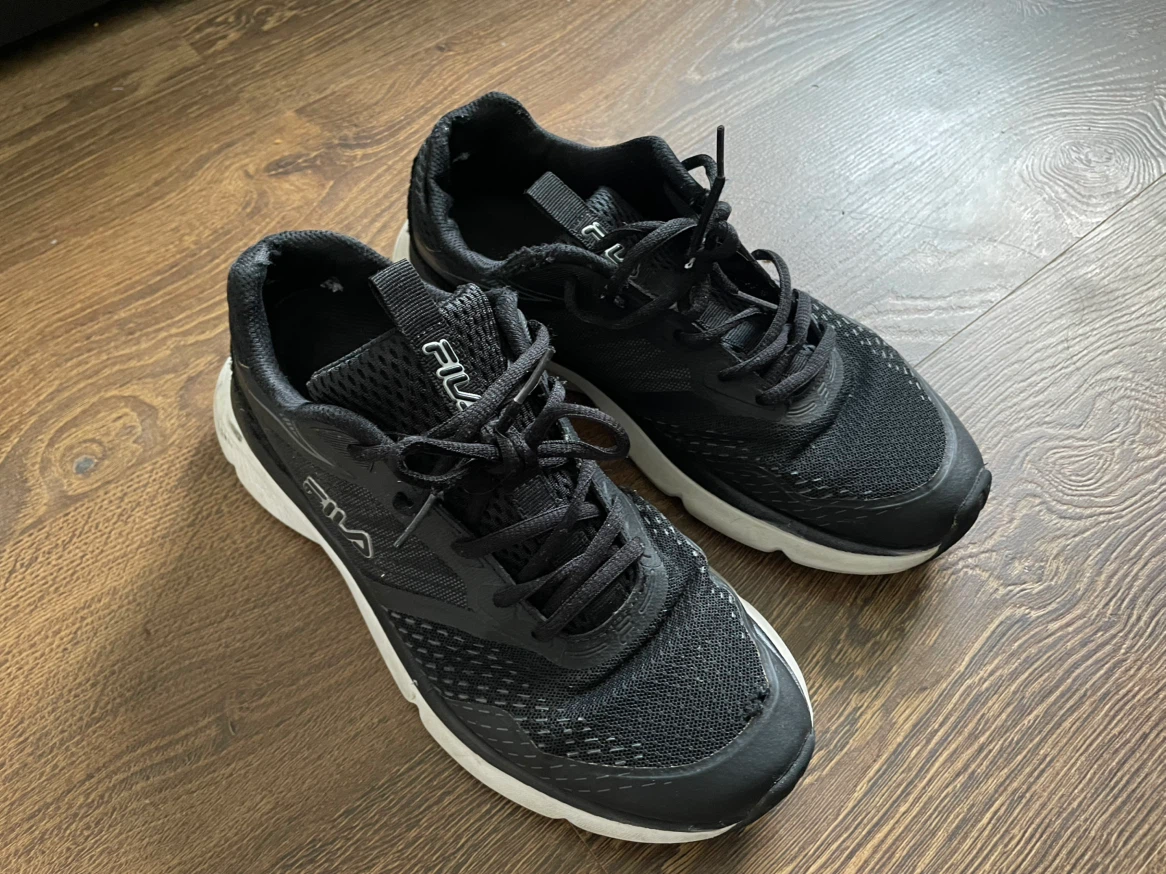 Fila Black Running Shoes