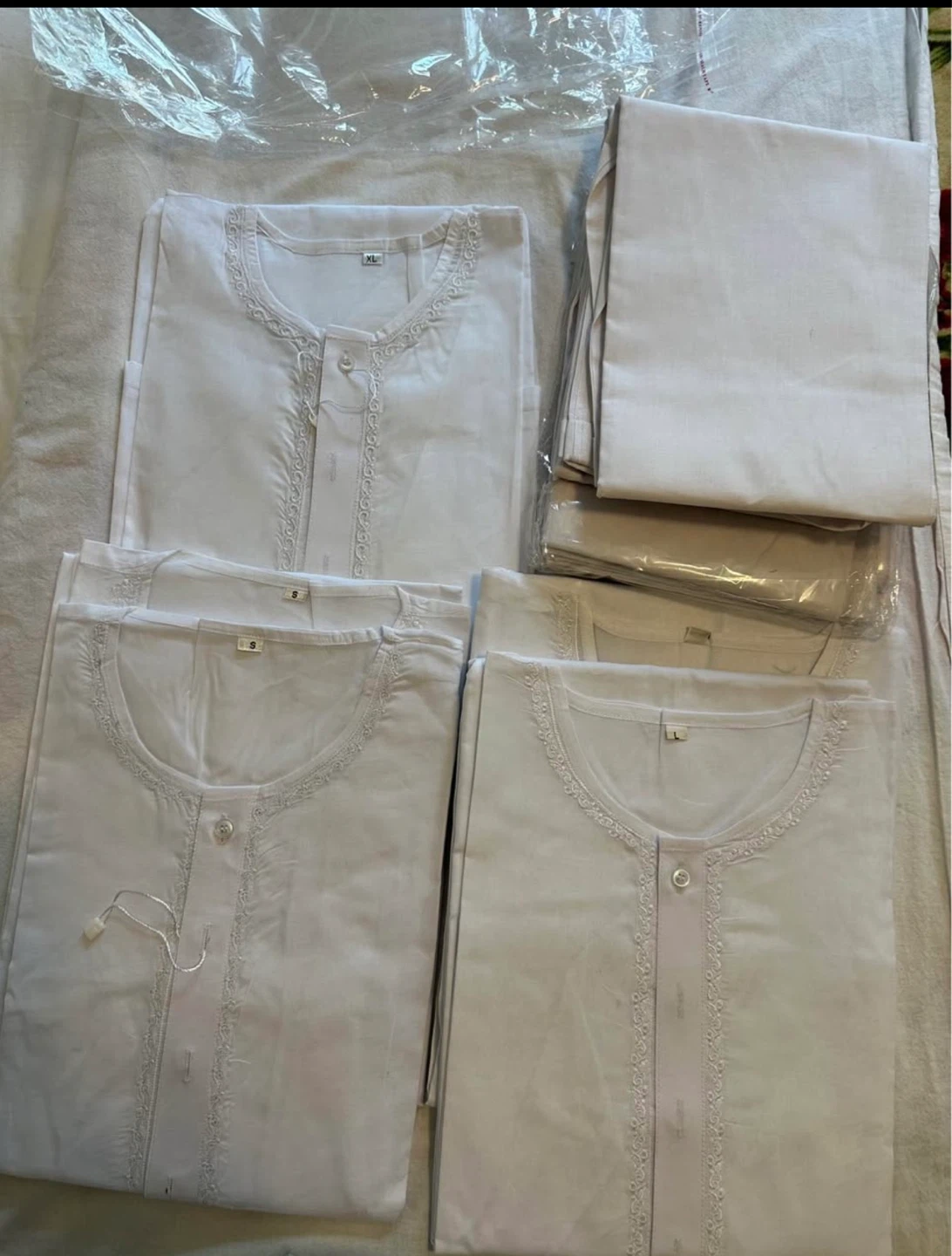 White Men's kurta and pajama