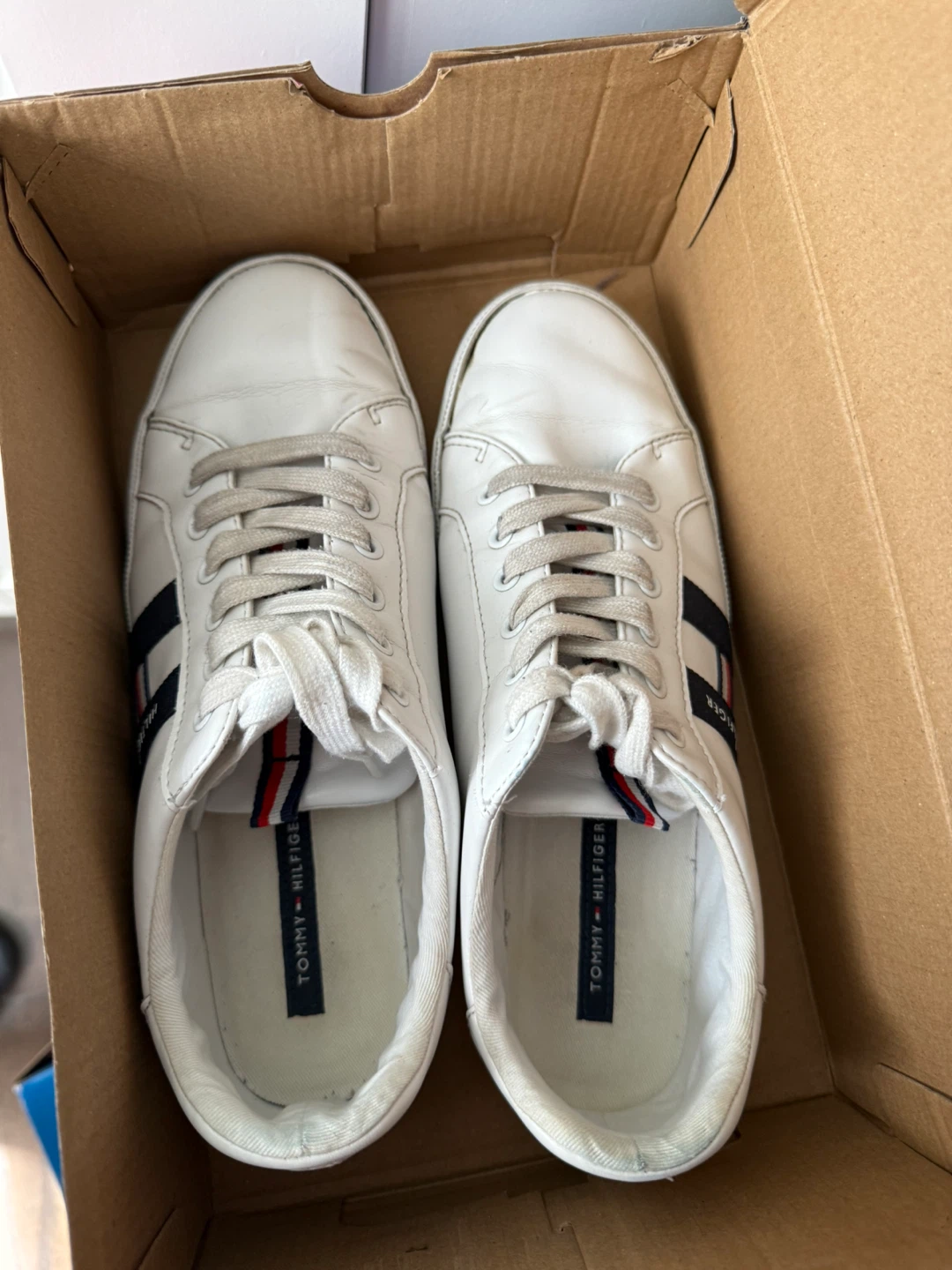 Tommy Hilfiger Women's White Sneakers Size 8.5 - photo 2