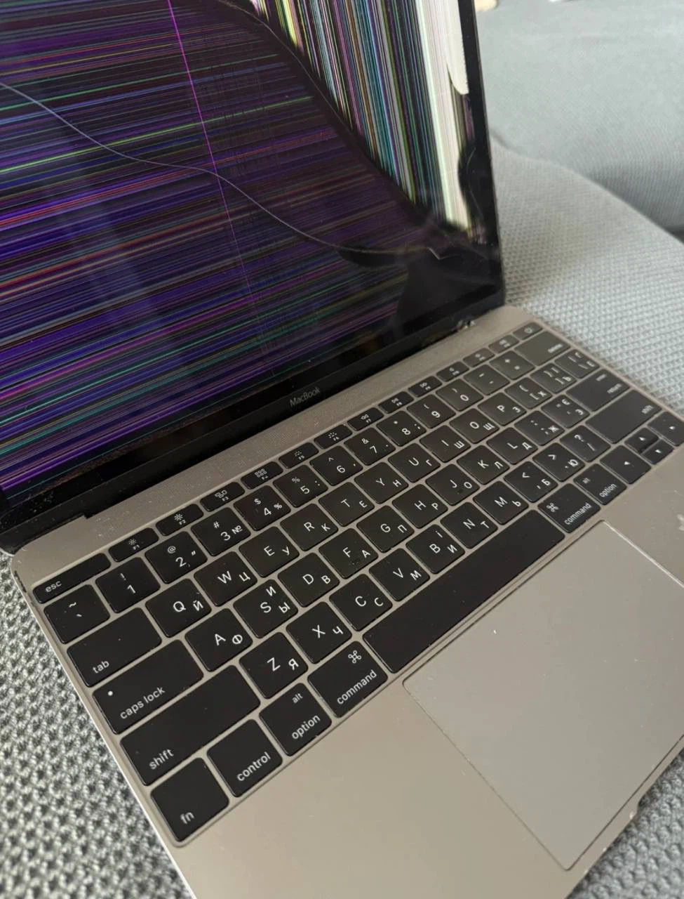 MacBook 12” 256GB – Cracked Screen - photo 5