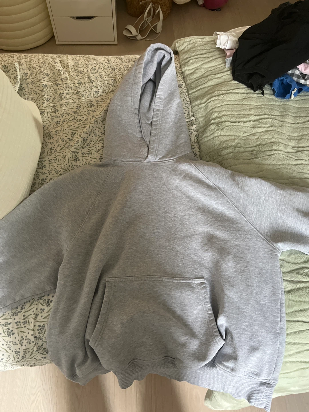 ARITZIA Grey Fleece Hoodie