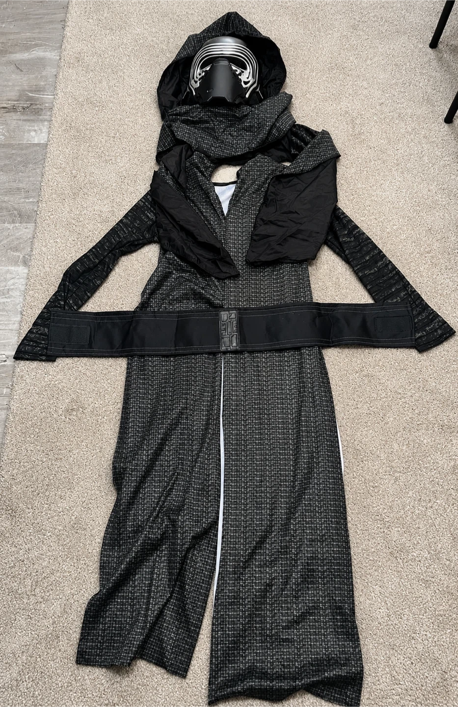 Size Medium Kylo Ren Kids Halloween Costume with Mask