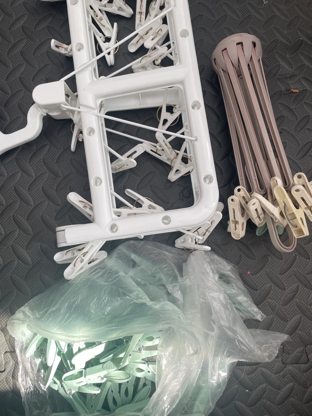 2 Laundry Drying Rack with Clothes Pins