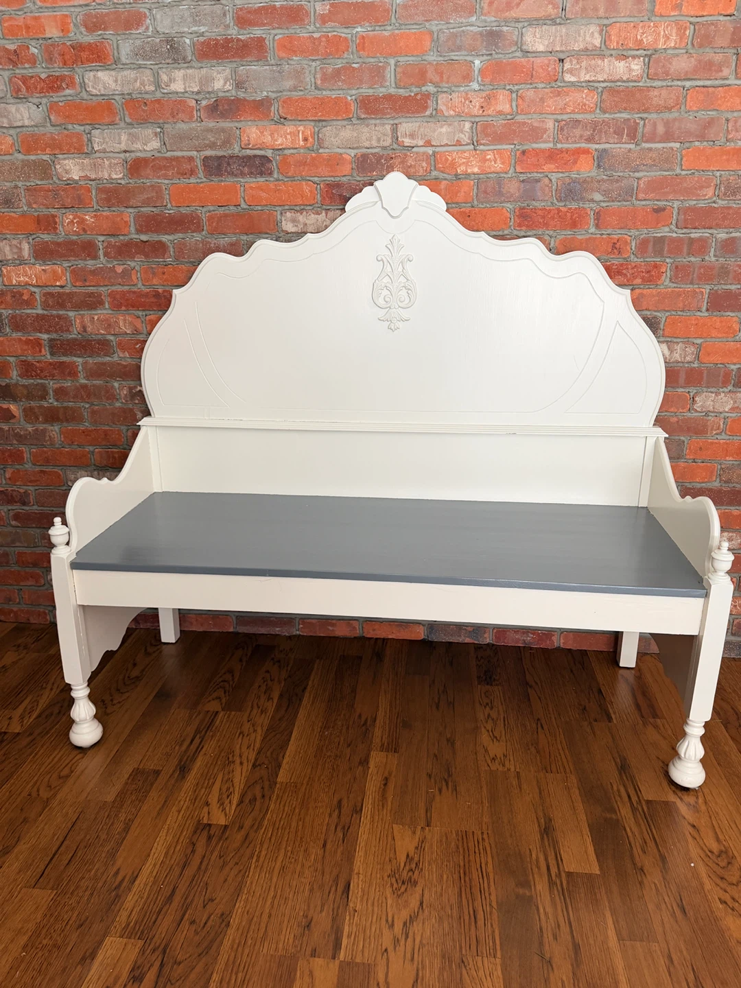 White Decorative Bench with Grey Seat - photo 3