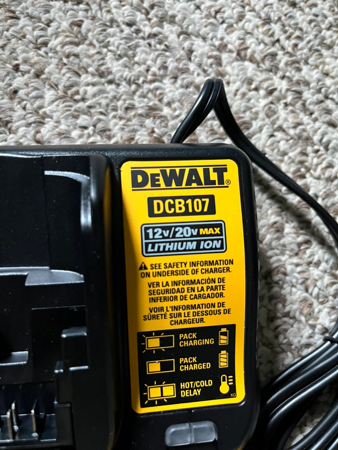 DeWalt 20V MAX Brushless Drill Driver Kit - photo 2