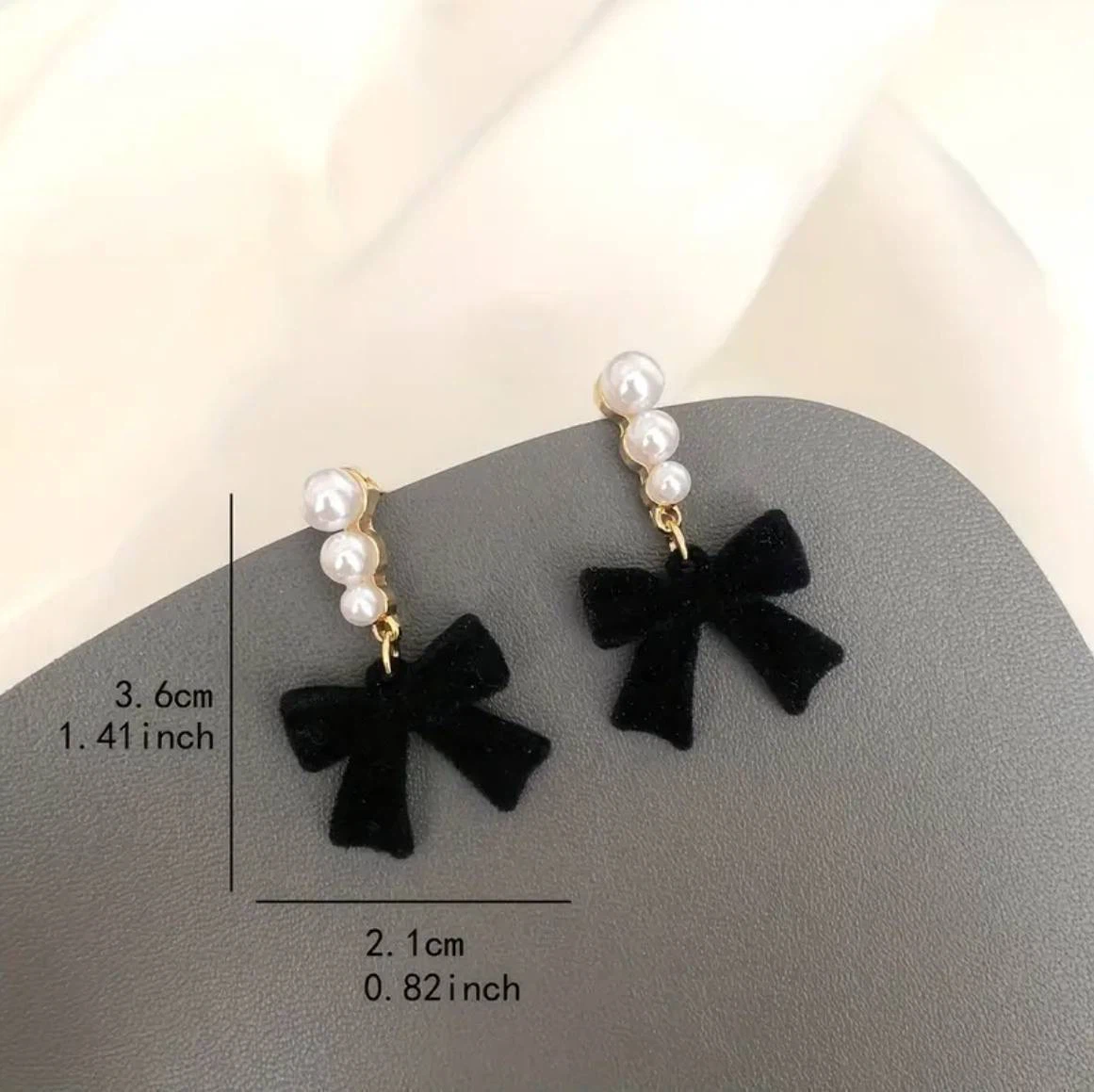 Black Velvet Bow Pearl Earrings - photo 3
