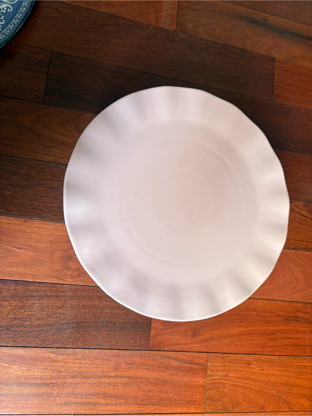Pink Ruffled Cake Stand - photo 2