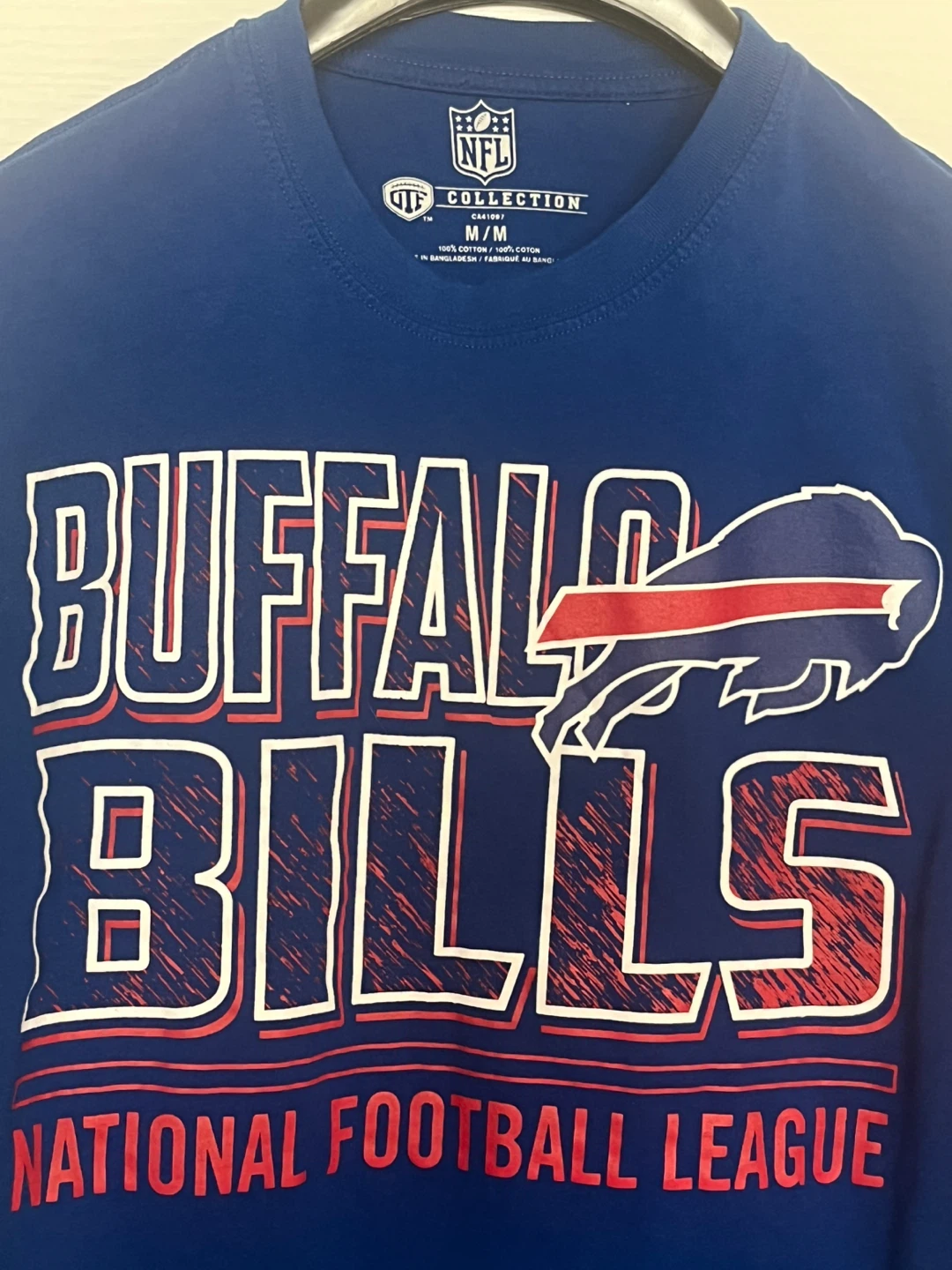 NFL Buffalo Bills Long Sleeve T-Shirt • Men’s Medium - photo 2
