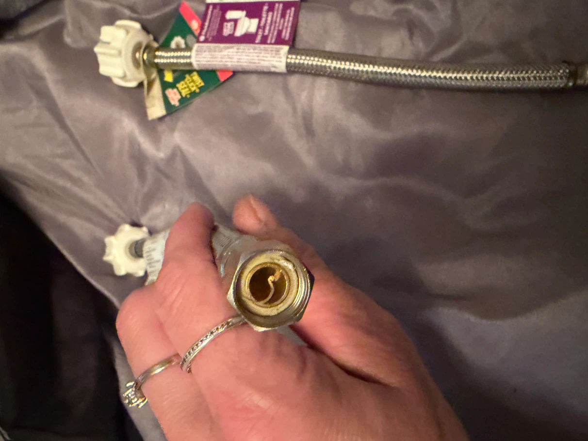 Fluidmaster Toilet Supply Lines (2 Pack) - photo 2