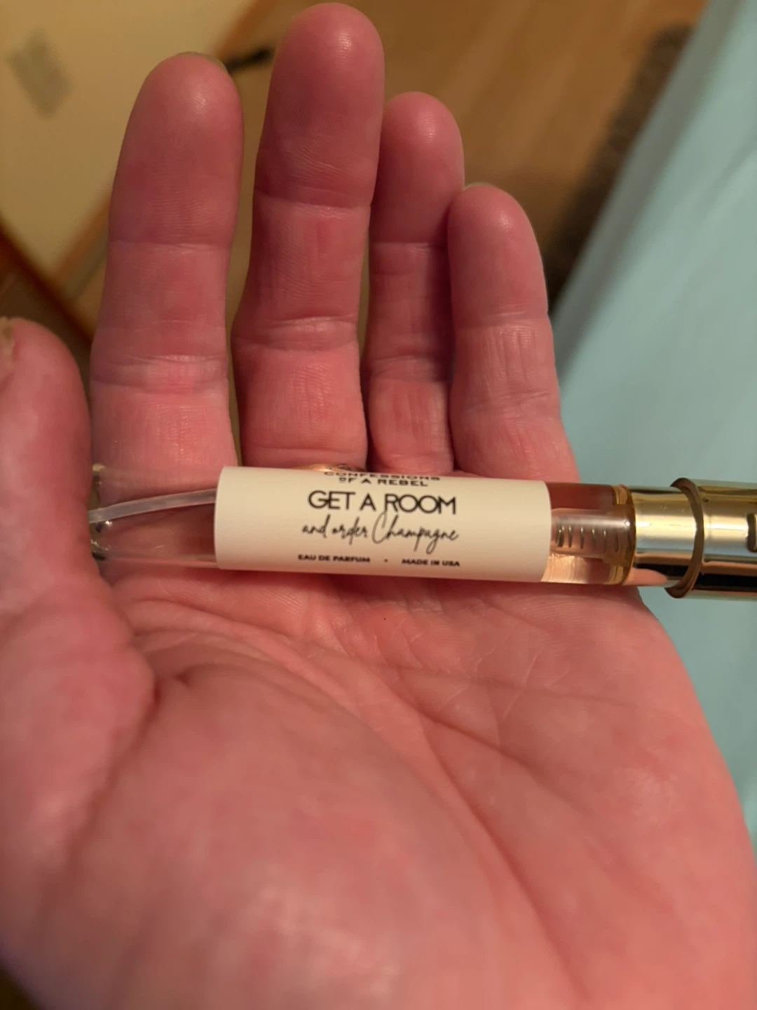 CONFESSIONS OF A REBEL "GET A ROOM" Eau de Parfum Sample - photo 2
