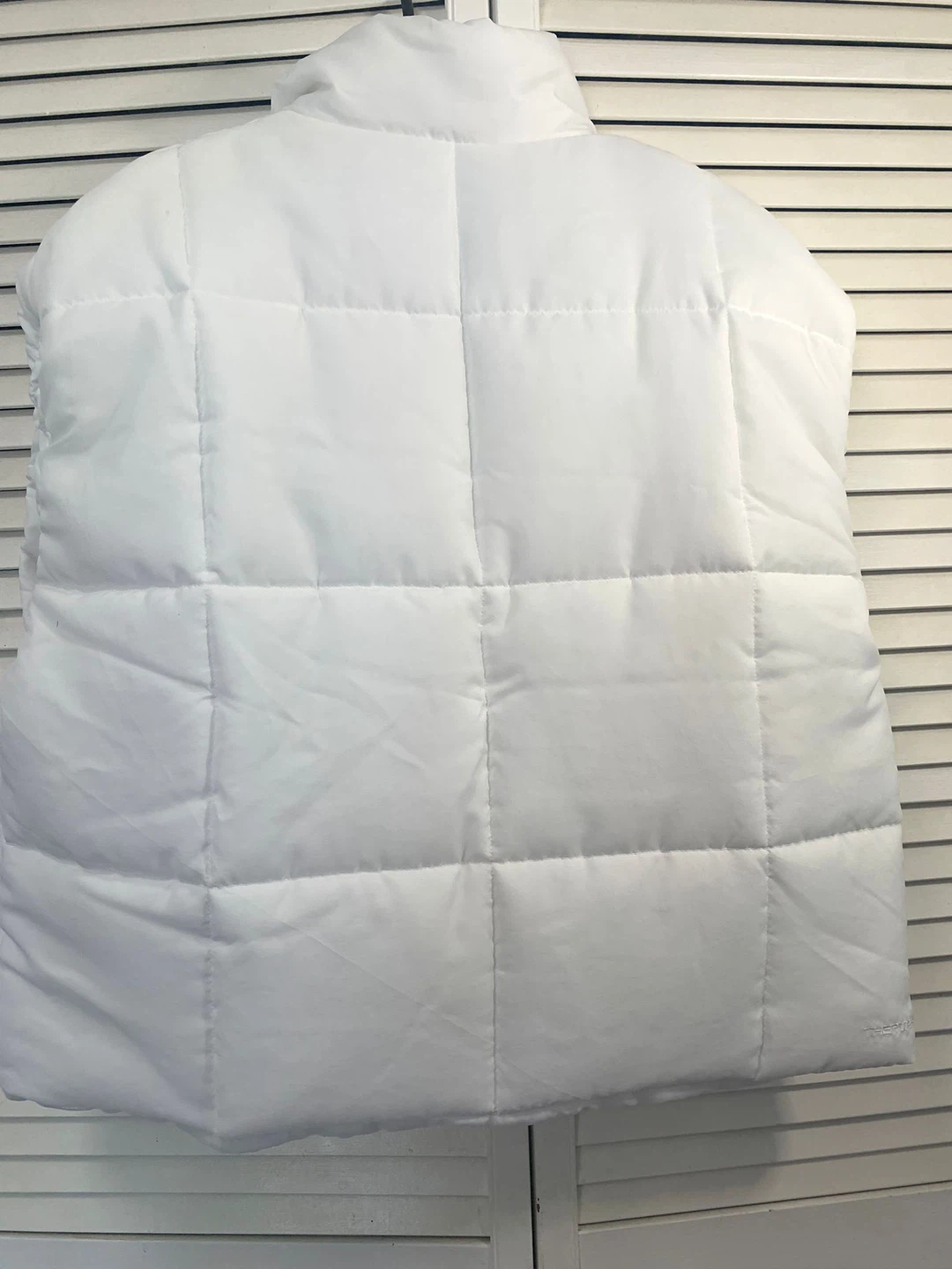 Nike Therma-FIT Puffer Vest - White (Retails for $110) - photo 4