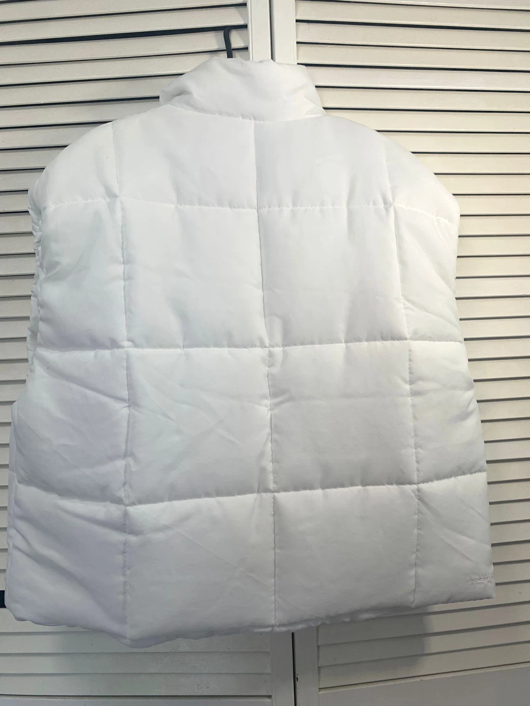 Nike Therma-FIT Puffer Vest - White (Retails for $110) - photo 5