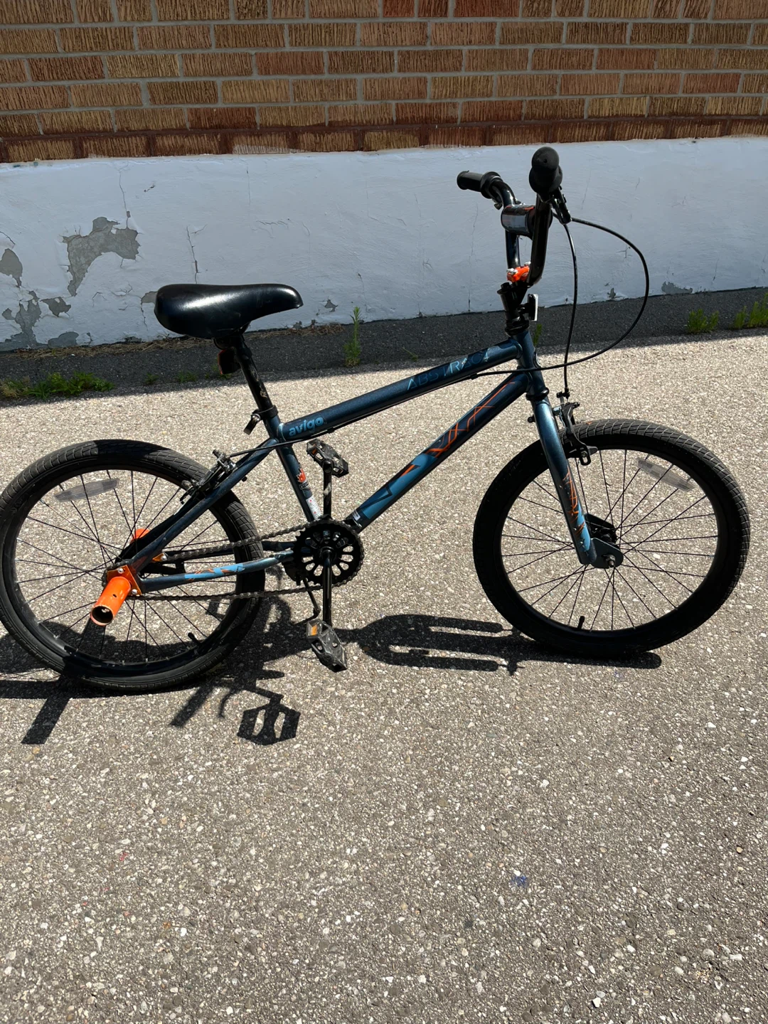 18” avigo abstract bmx bike