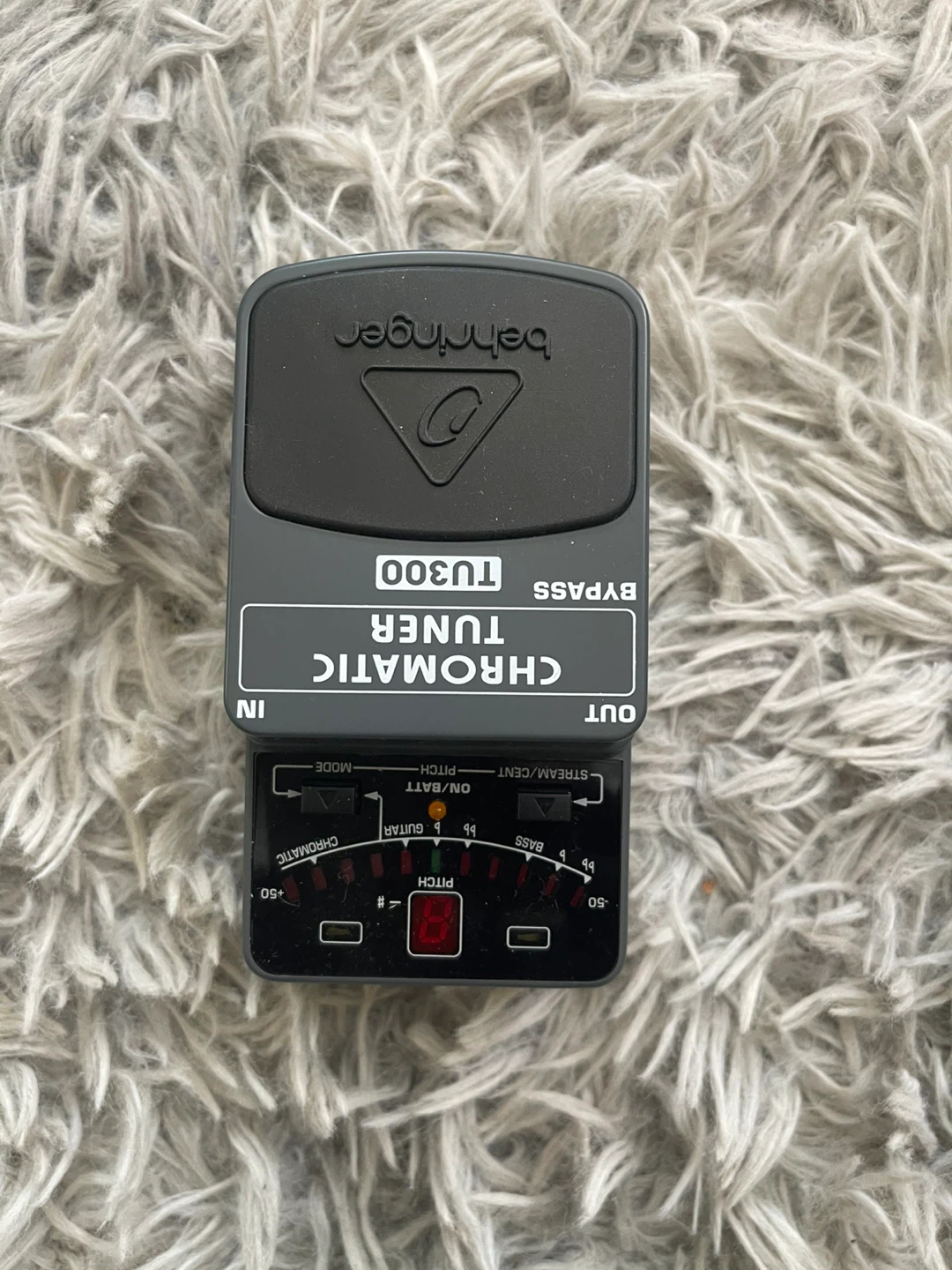 Behringer TU300 Chromatic Tuner Pedal