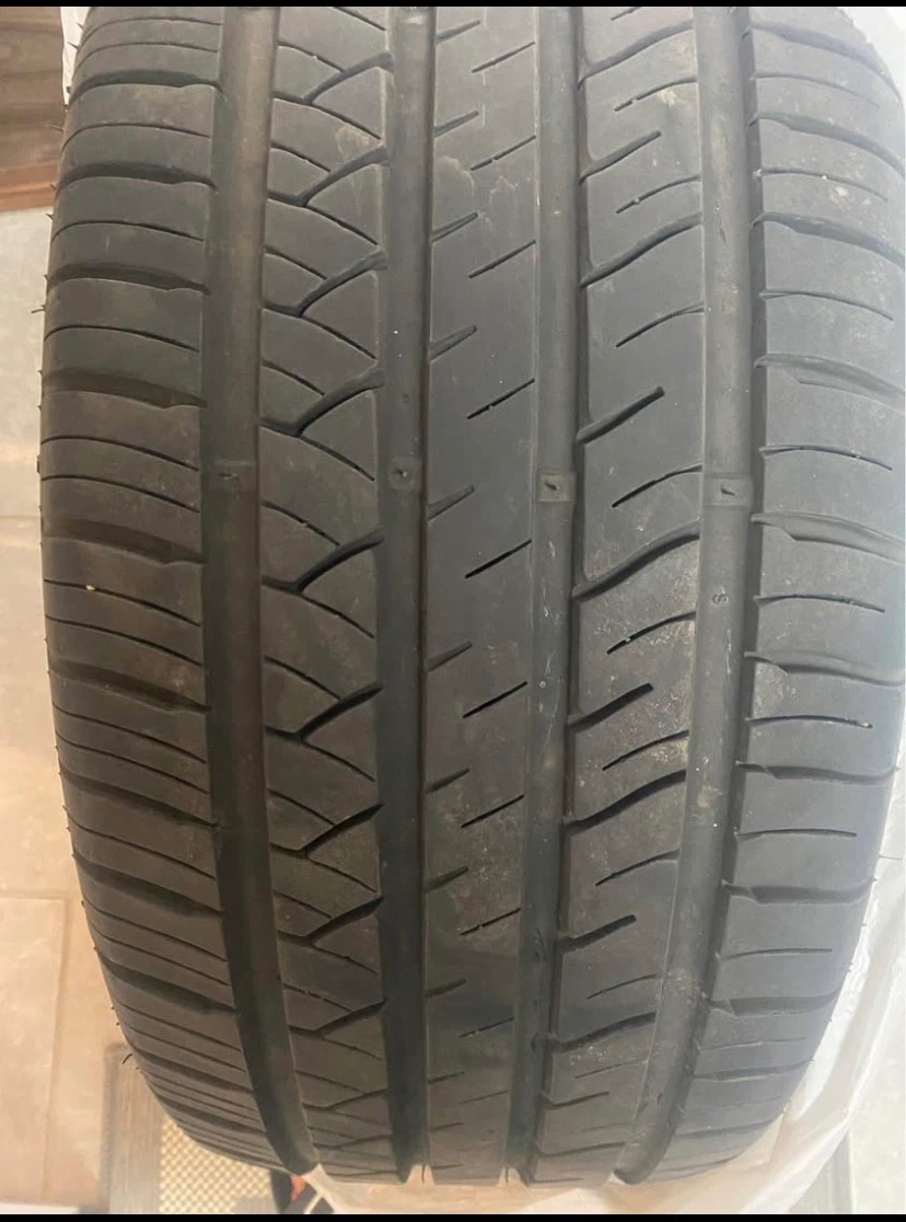 Starfire 235/45R17 Tire