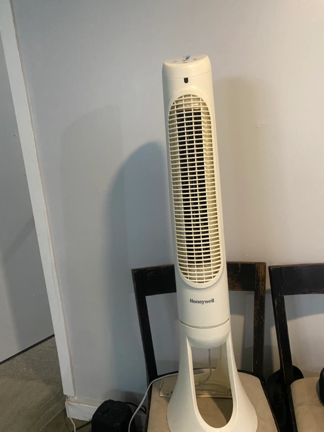 Honeywell QuietSet Tower Fan - photo 2