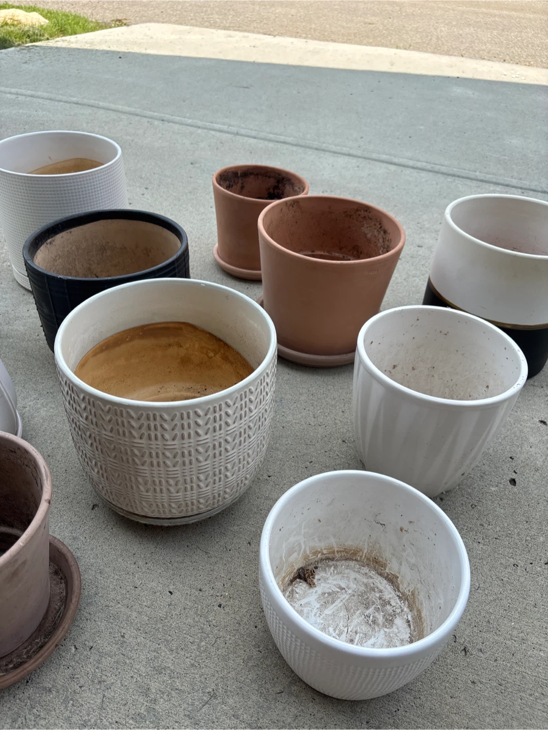 Assorted planter pots - photo 4