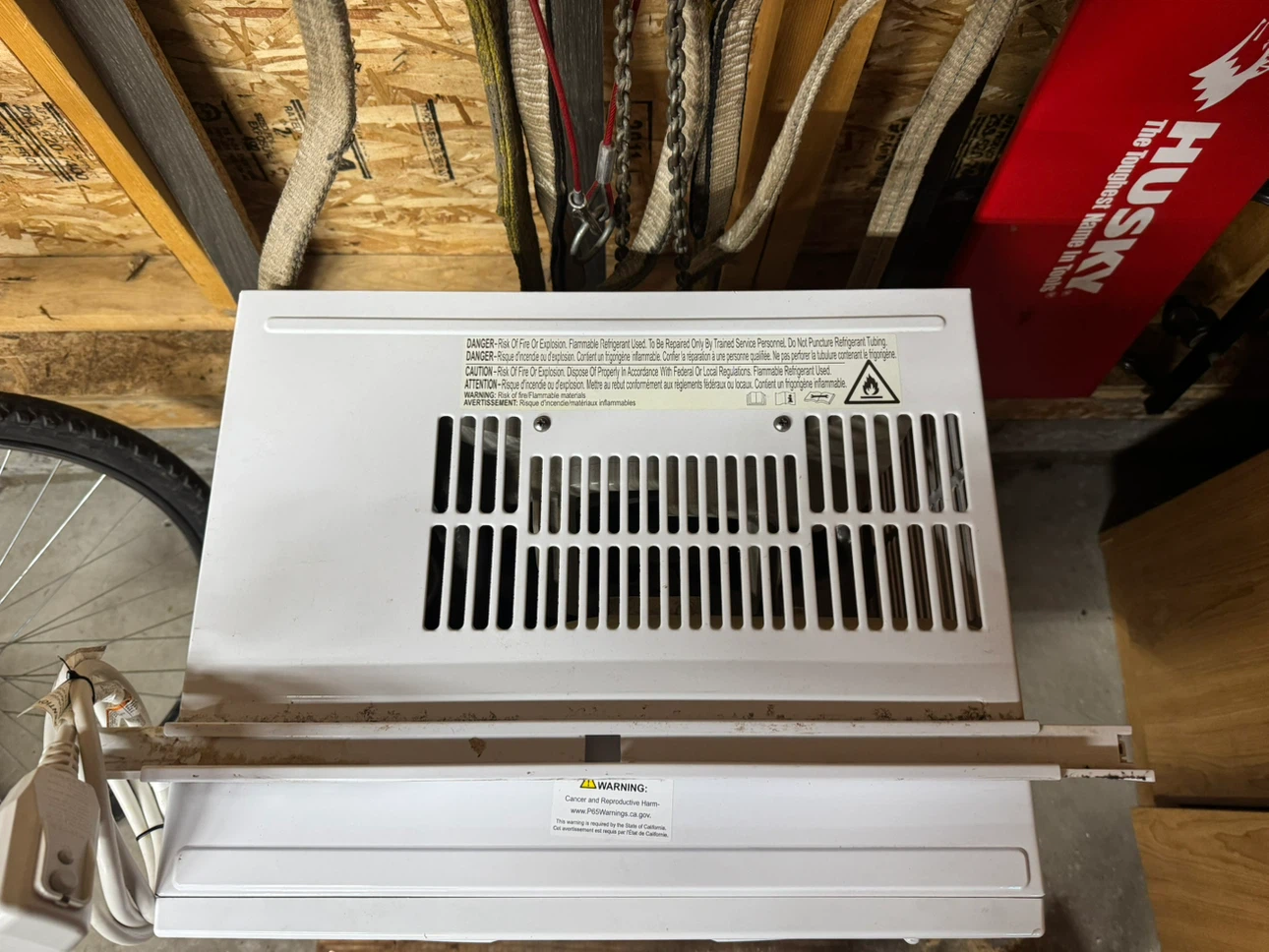Window air conditioner. - photo 2