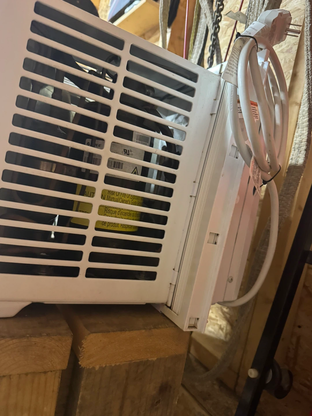 Window air conditioner. - photo 4
