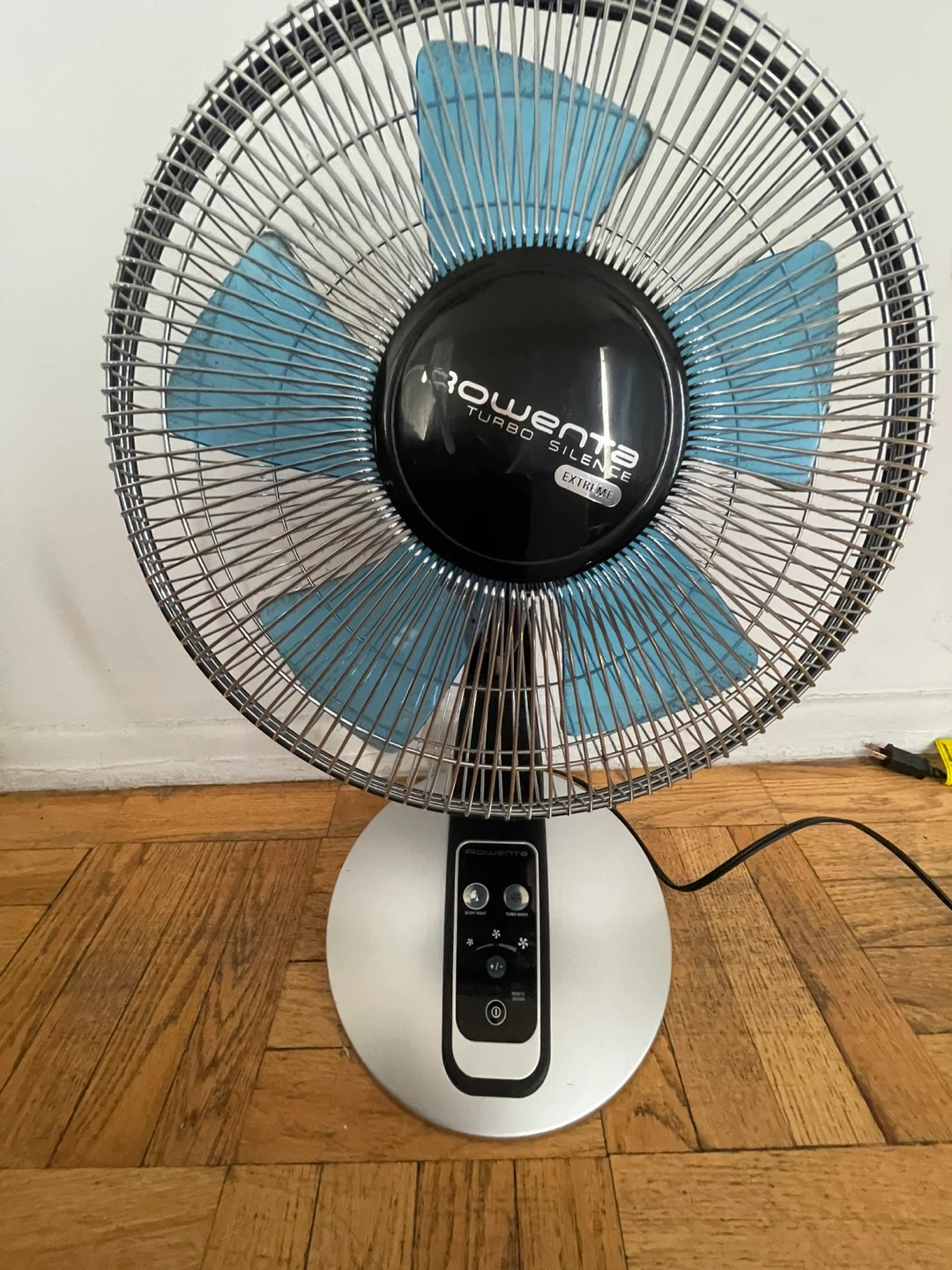 Rowenta VU2660 Turbo Silence Electronic Table Fan - Gray, 12" - photo 4