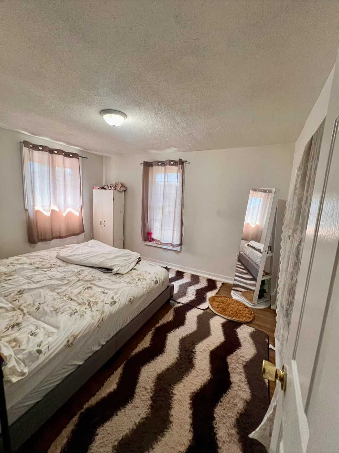 Student Room Rental