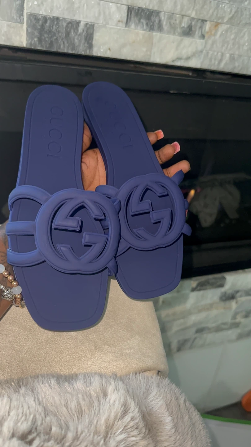 Gucci interlocking women’s sandals - photo 3