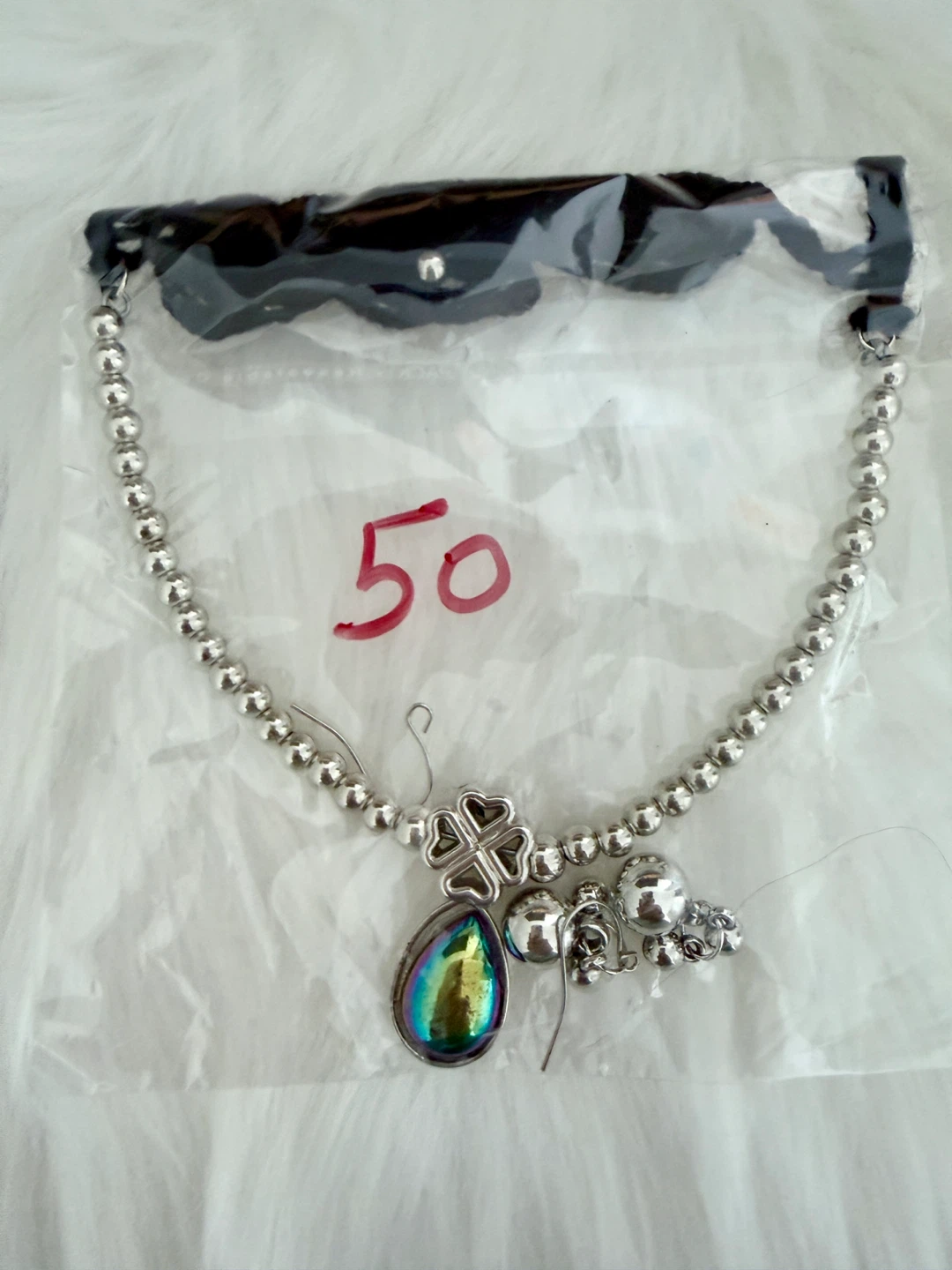Beaded Necklace with Clover Charm and Dangle Earrings Set - photo 3