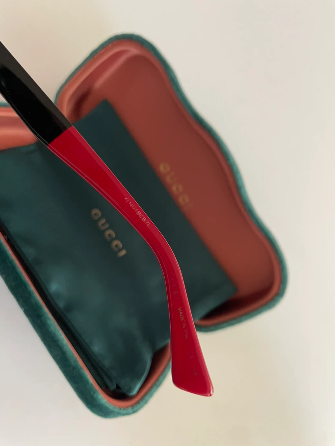Gucci Sunglasses with Case - photo 4