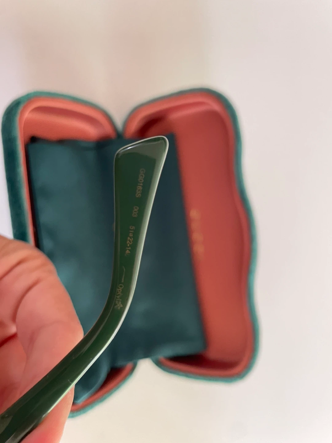 Gucci Sunglasses with Case - photo 3
