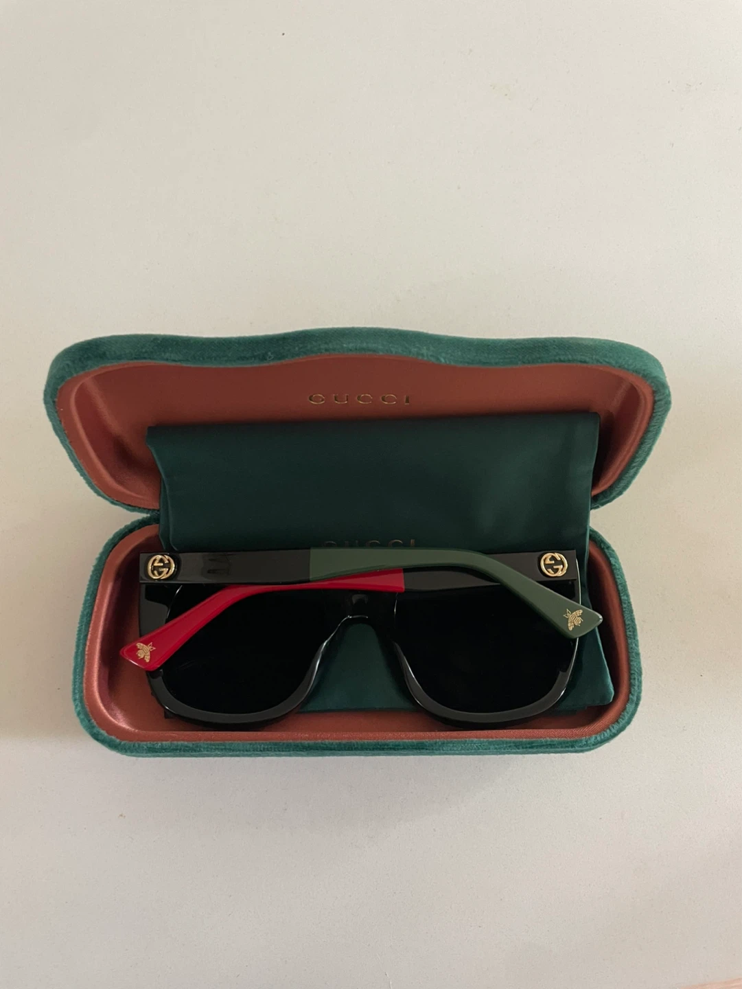 Gucci Sunglasses with Case - photo 2