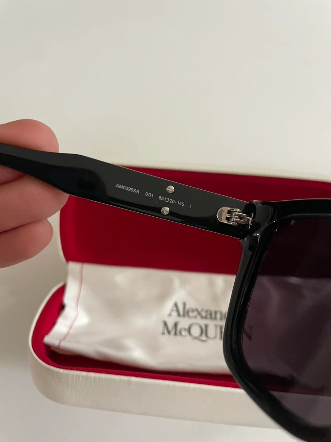 Alexander McQueen Black Sunglasses AM0399SA - photo 3