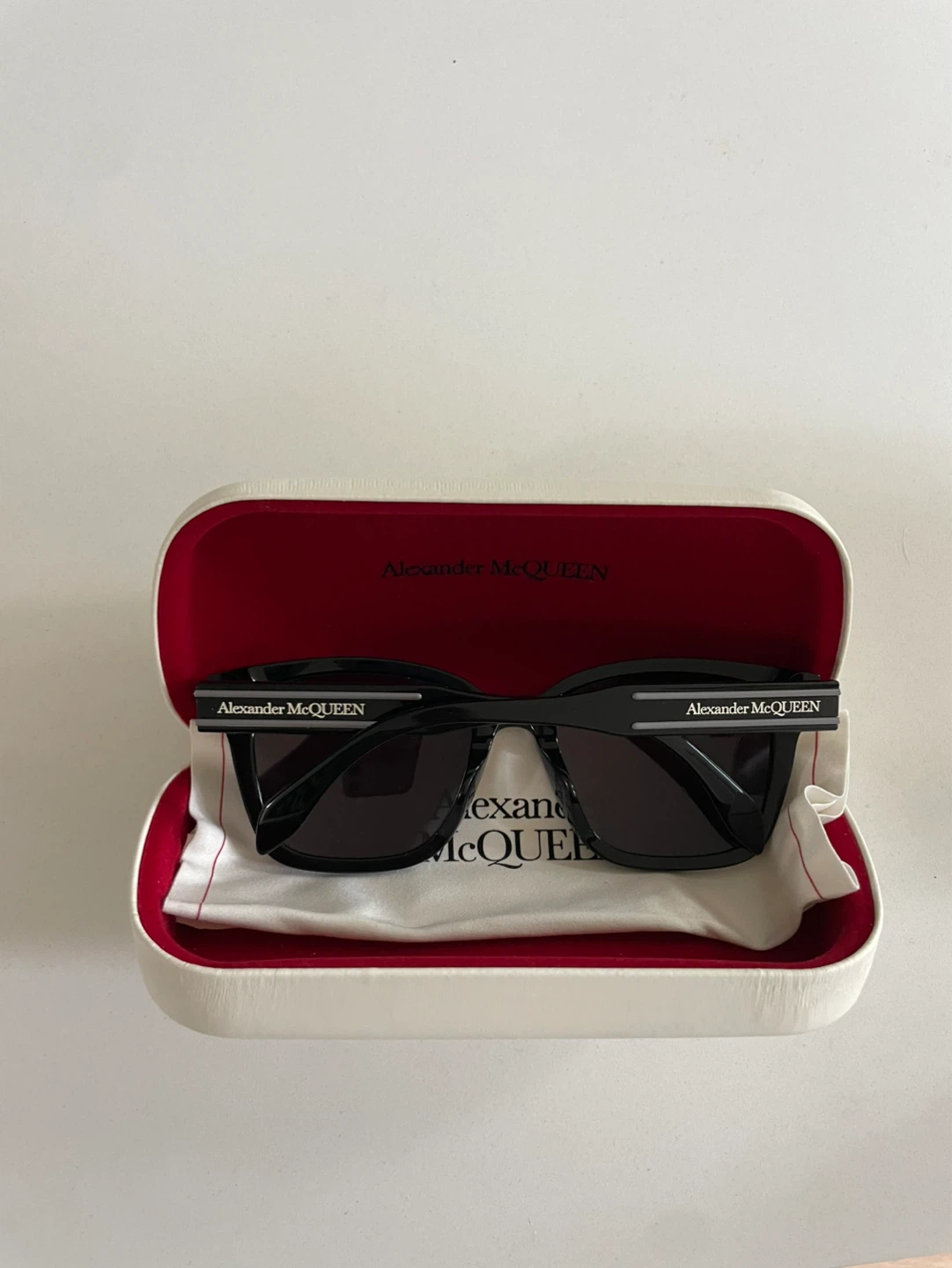 Alexander McQueen Black Sunglasses AM0399SA - photo 2