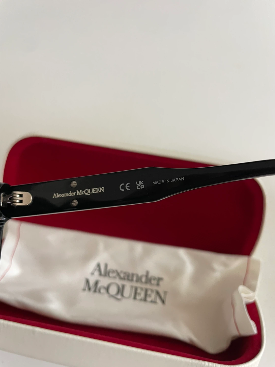 Alexander McQueen Black Sunglasses AM0399SA - photo 4