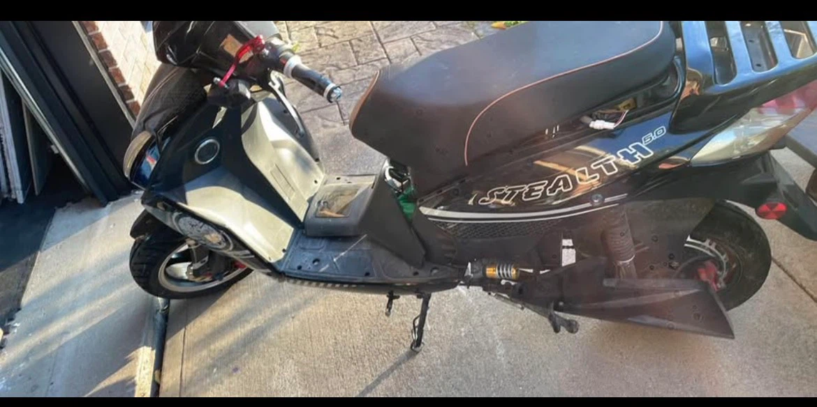 Black Stealth 50 Scooter