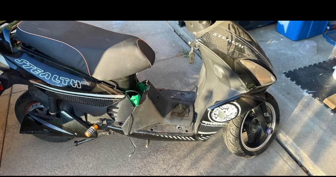 Black Stealth 50 Scooter - photo 2
