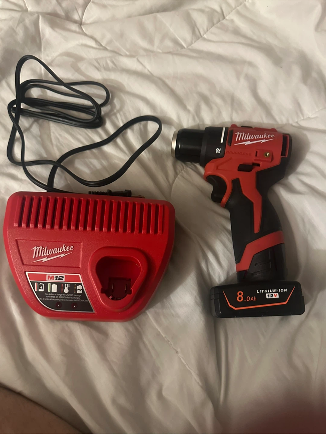 Milwaukee M12 12V Cordless Drill Combo Kit - photo 4