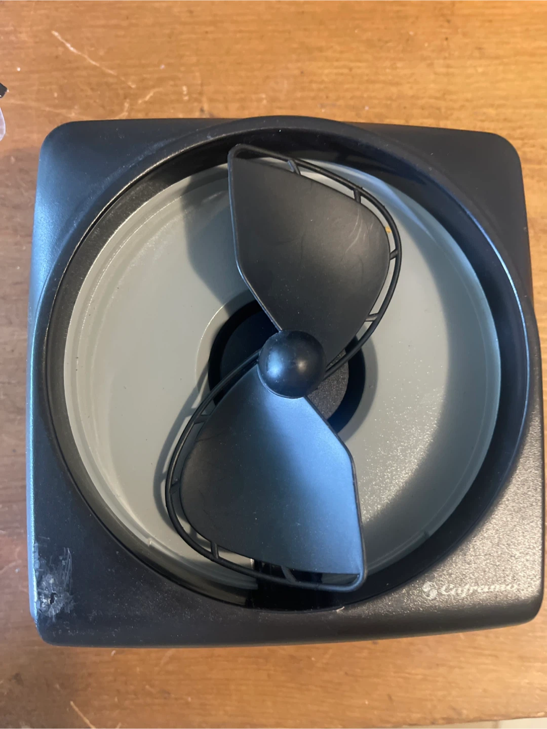 Caframo MiniMax Deluxe Battery Powered Portable Fan - photo 3