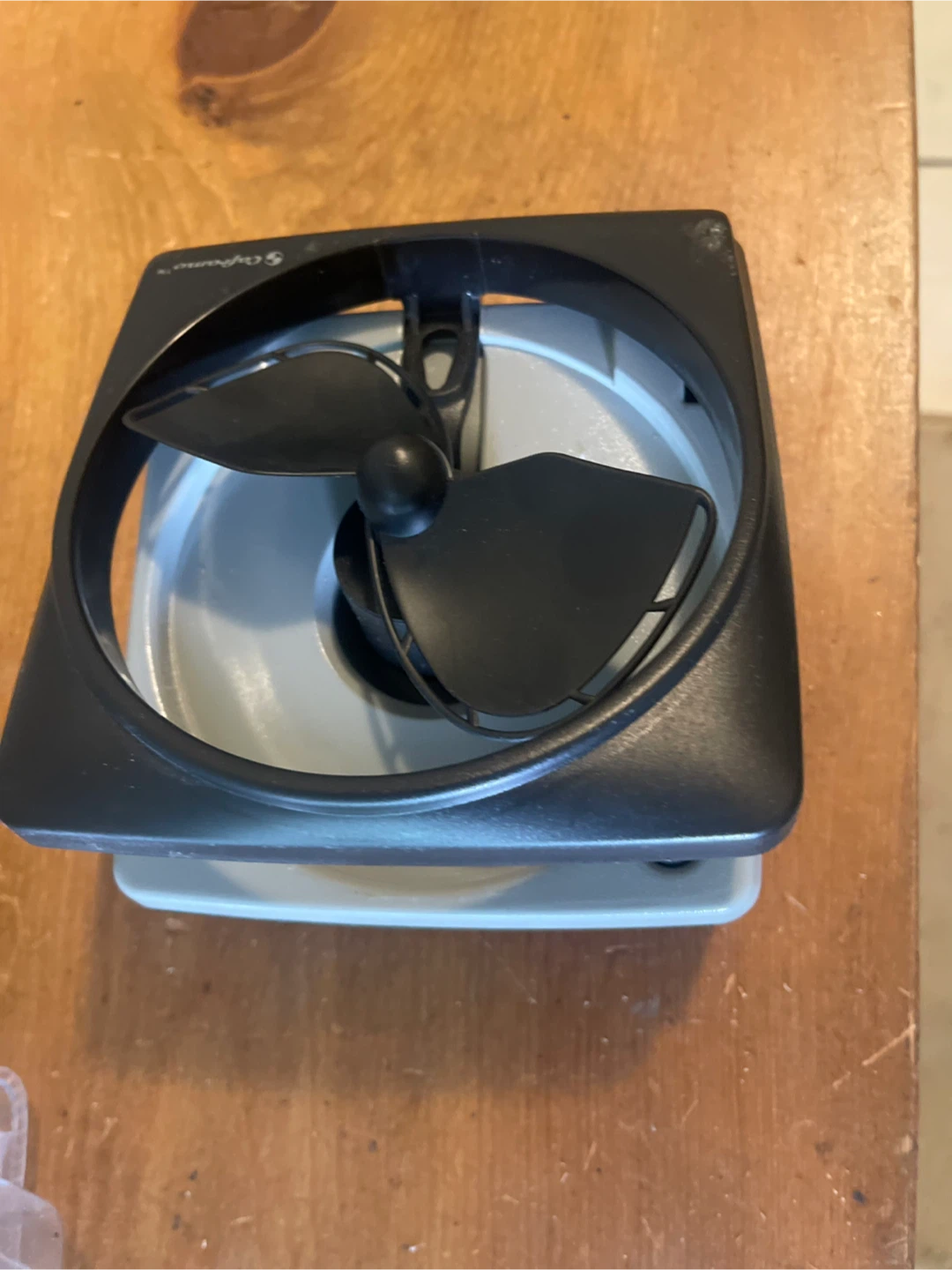 Caframo MiniMax Deluxe Battery Powered Portable Fan - photo 4
