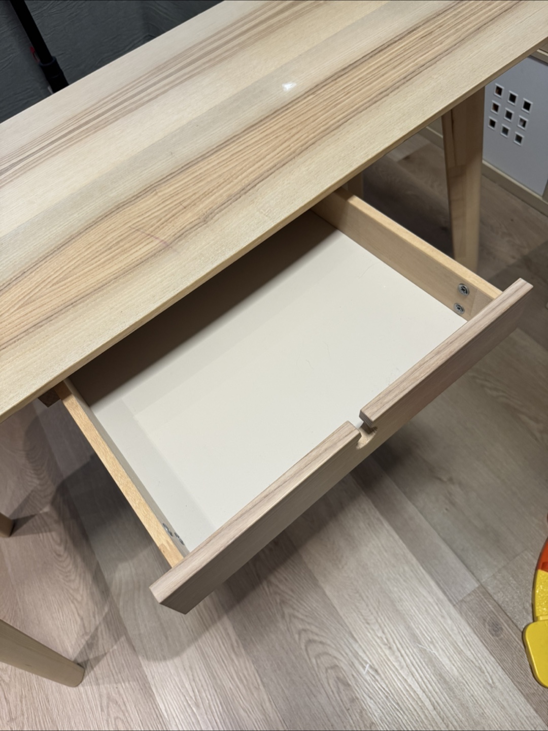 IKEA LISABO Desk – Ash Veneer – 118 × 45 cm - photo 2