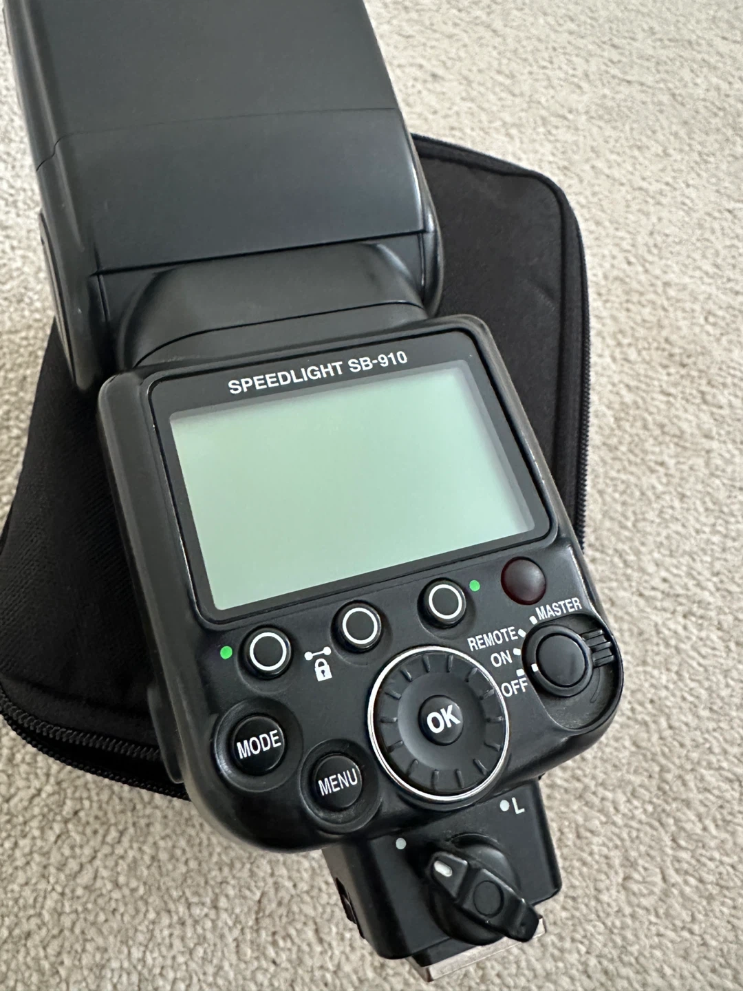 Nikon Speedlight SB-910 Flash - photo 3