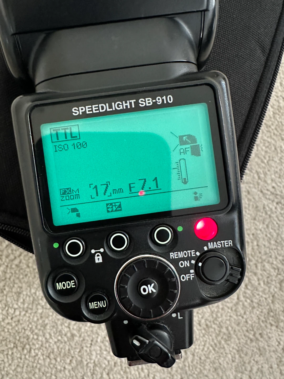 Nikon Speedlight SB-910 Flash - photo 4