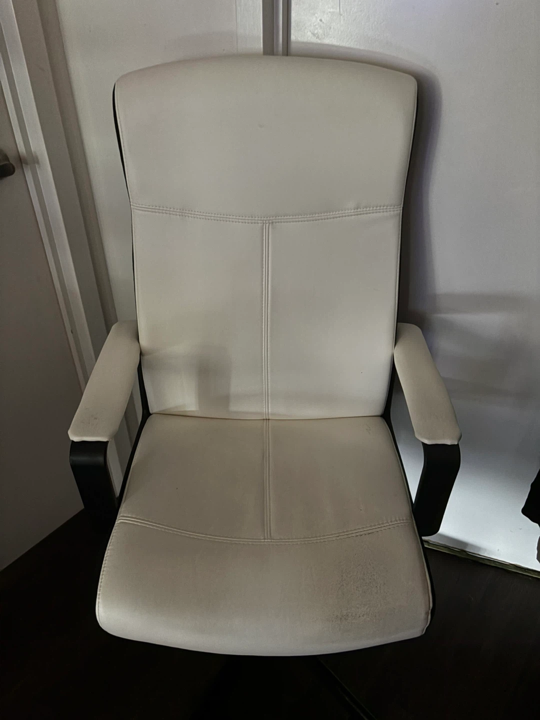White and Black Office Chair - photo 2