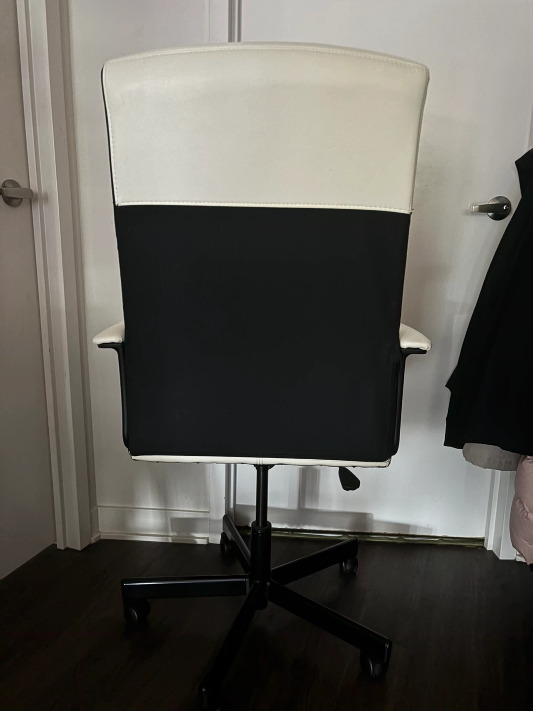 White and Black Office Chair - photo 4